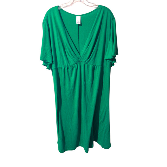 Other Dresses & Skirts - Green Surplice Short Sleeve Deep V-Neck Midi Dress 3X Raw edge